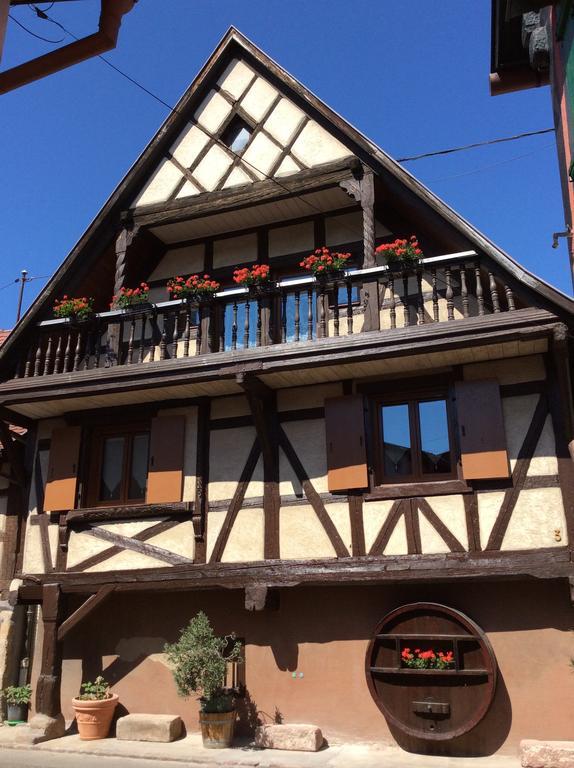 Maison A Colombage De 1602 Wintzenheim Zewnętrze zdjęcie